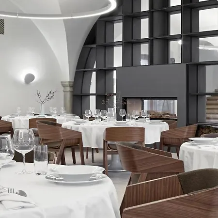 Otel Lotrinsky
