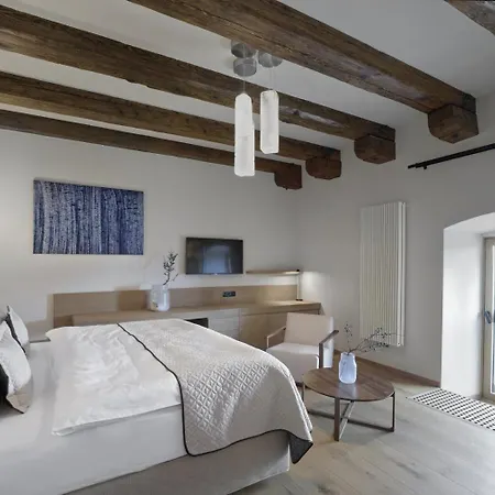 Lotrinsky Hotel 4*