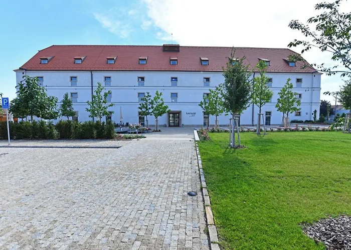 Hotell Lotrinsky Velké Pavlovice
